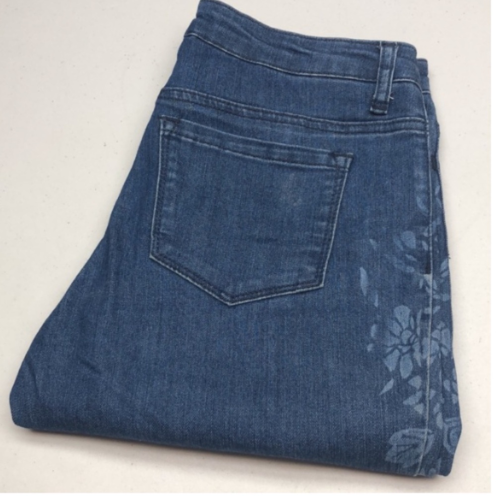 LIKE NEW CLEO EVERY BODY SLIM STRAIGHT JEANS 4/27x28 ⭐️